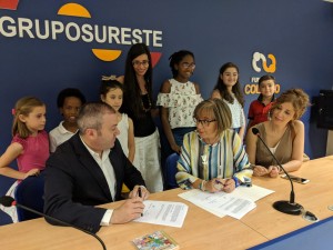 Firma Convenio FColucho-Colegio NSraLosAngeles1